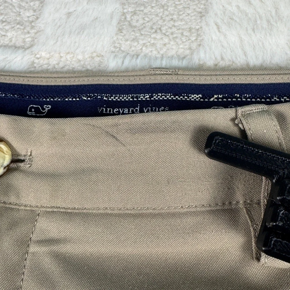 Vineyard Vines Mens Performance Golf Shorts Tan Khaki Flat Front Size 38